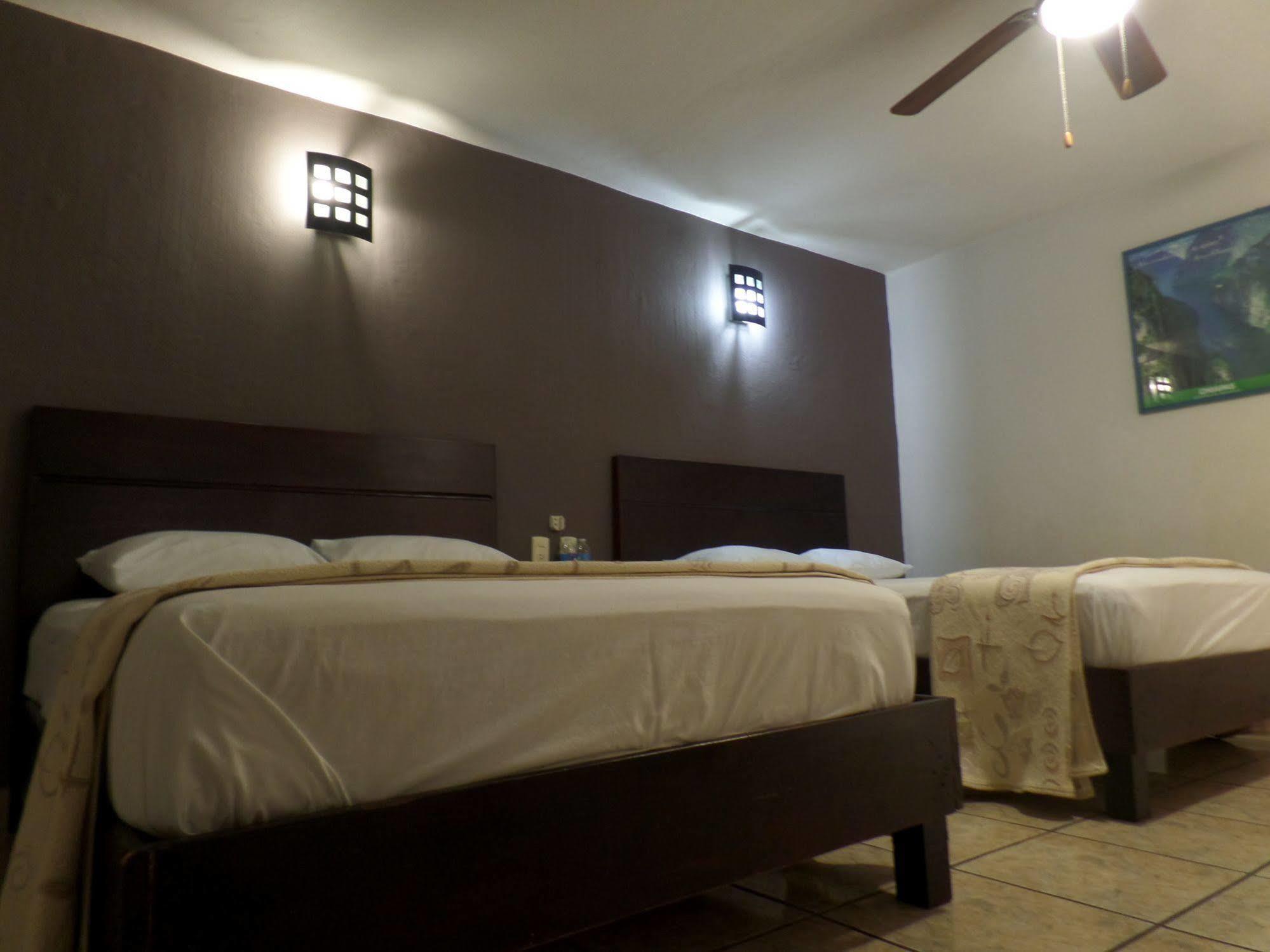 Uke Inn Hotel & Suites Xamaipak Tuxtla Gutiérrez Eksteriør billede